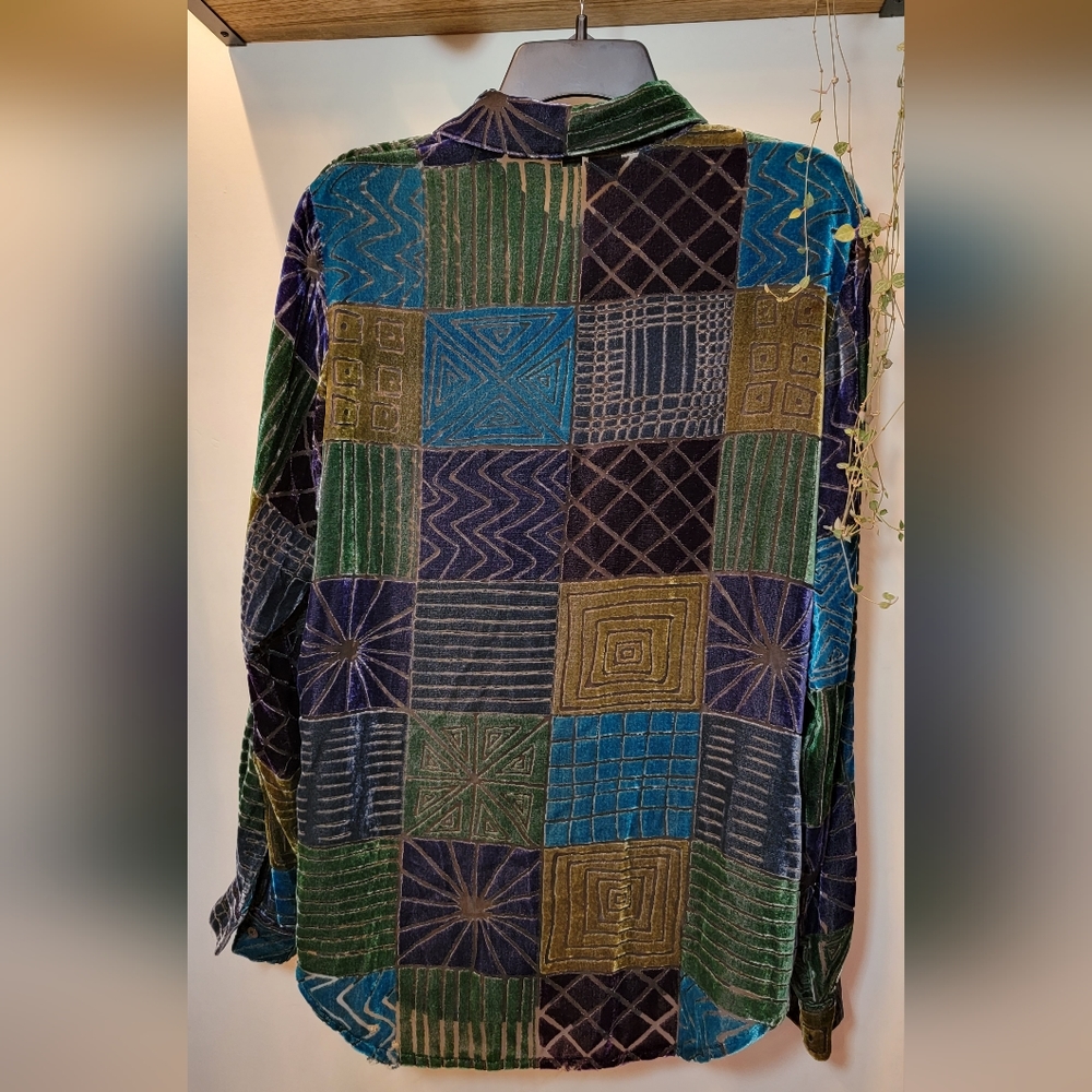 Super Unique Button Down - Picture 7 of 15